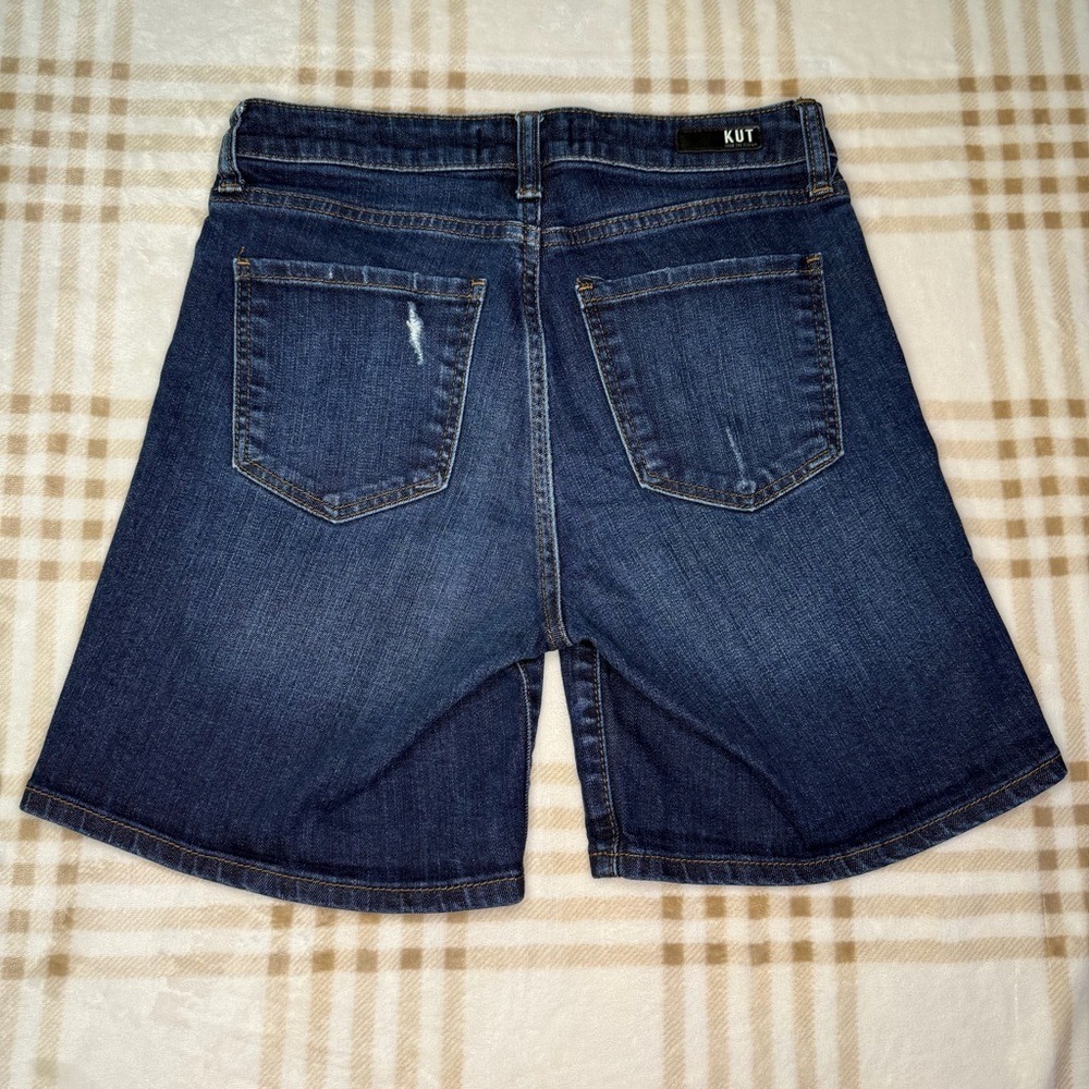 KUT from the Kloth Womens Dark Wash Distressed Denim Shorts Size 2 - Picture 2 of 10